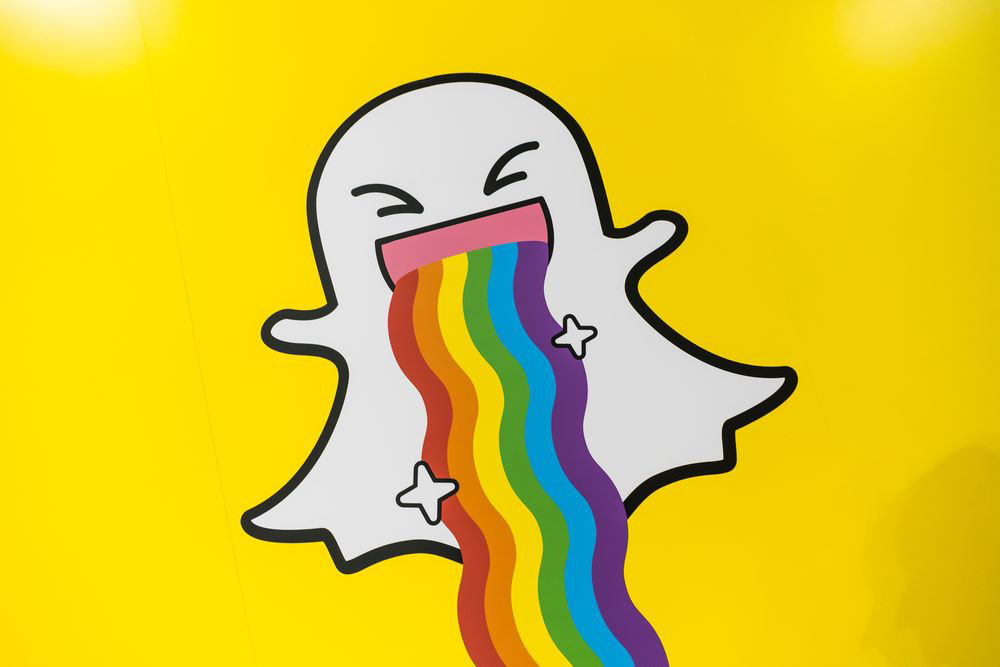 How to Change Snapchat Emoji: 2 Different Ways - Howto