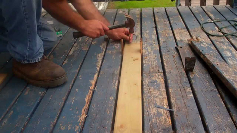 How to Replace Deck Boards: DIY Easy Guide - Howto